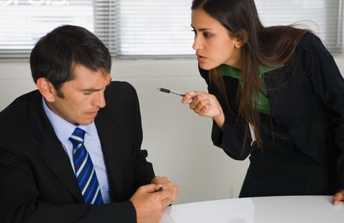 Tâm trạng của sếp ảnh hưởng tới nhân viên ra sao? - ảnh 1