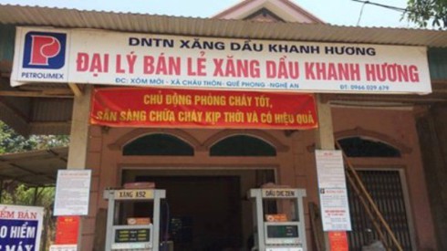 Nghệ An: Nam sinh chích điện 220V vào nhân viên cây xăng để trả thù - ảnh 1