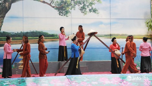 Khu di tích Kim Liên đón hàng ngàn lượt khách ngày đầu nghỉ lễ - ảnh 4