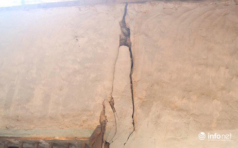 Nghệ An: Hàng trăm học sinh vừa học vừa run vì trường xuống cấp nặng - ảnh 3