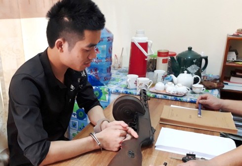 Khởi tố đối tượng dùng súng K50 xả đạn khiến cả bệnh viện hoảng loạn - ảnh 1
