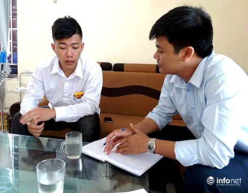 Thông tin bất ngờ về chiếc taxi mở 2 cửa phóng vun vút trên đường - ảnh 2