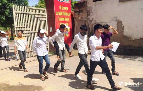 Nghệ An: Tiếp tục đình chỉ thí sinh do mang điện thoại vào phòng thi - ảnh 1