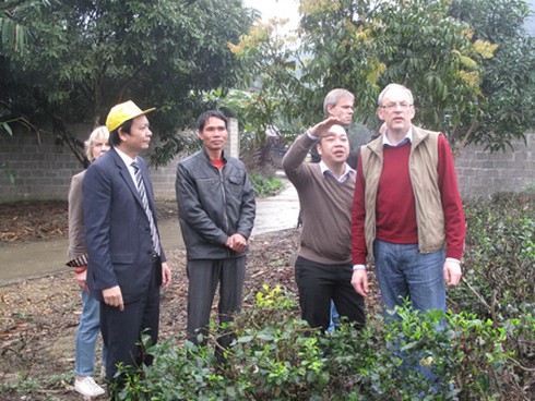 Được học nghề, nông dân sản xuất nông sản an toàn hơn - ảnh 1