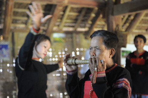 Độc đáo lễ rước cây nêu cầu an của người Ê Đê - ảnh 7