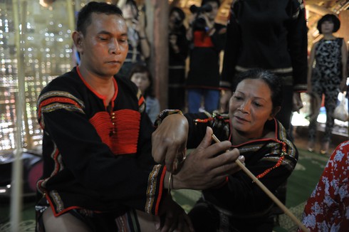 Độc đáo lễ rước cây nêu cầu an của người Ê Đê - ảnh 5