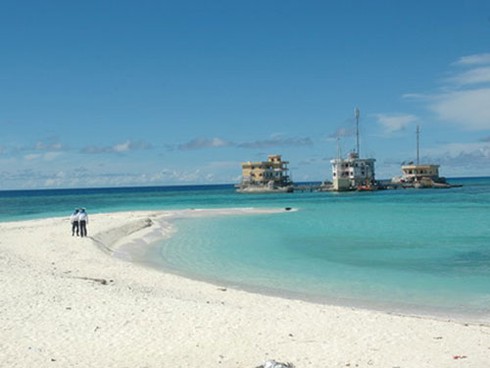 Biển Đông: Giữ đảo chìm Đá Tây bằng thế trận quân dân - ảnh 1