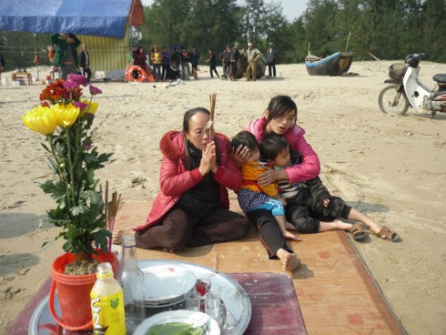 Ngư dân mất tích trên Biển Đông: Thiếu áo phao? - ảnh 1