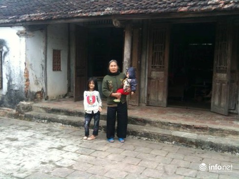 Cảm động người chồng 5 năm tận tụy chăm vợ bệnh - ảnh 3