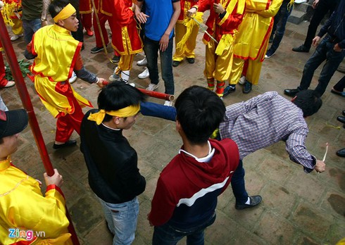 “Người Việt hung hăng hơn”: Phải chăng do giáo dục? - ảnh 1