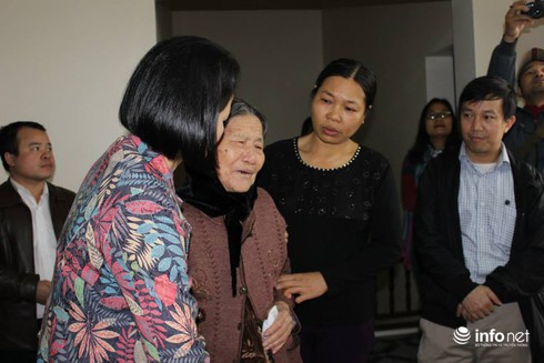 Nghẹn ngào bên thân nhân liệt sĩ Gạc Ma - ảnh 2