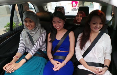 Bắt đầu từ 1/8: Ngồi ô tô không thắt dây an toàn sẽ bị phạt đến 200.000 đồng - ảnh 1