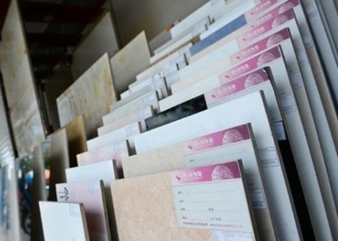 Kinh tế khó khăn, doanh nghiệp thưởng Tết bằng giấy vệ sinh - ảnh 2