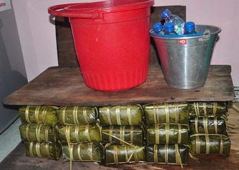 Clip cách gói bánh chưng không cần khuôn - ảnh 5