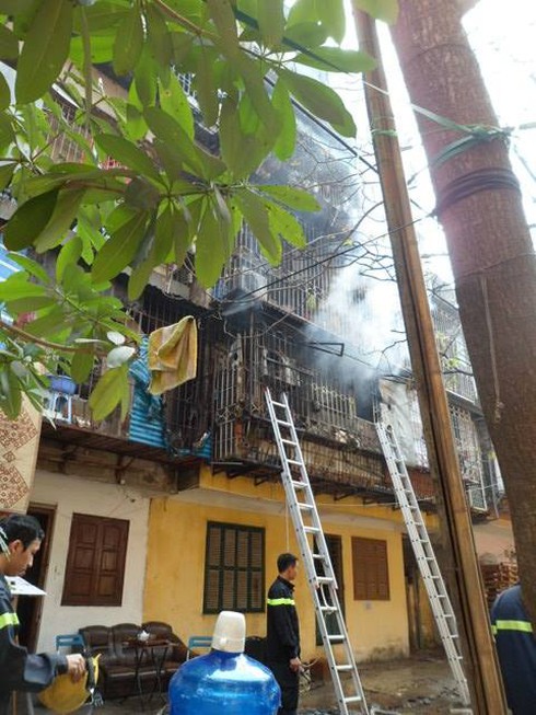 Hà Nội: Cháy lớn tại tập thể Thanh Xuân Bắc - ảnh 4