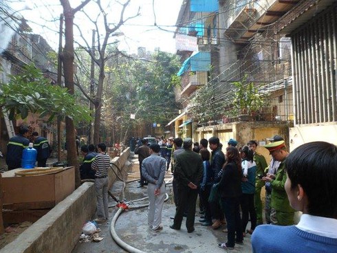 Hà Nội: Cháy lớn tại tập thể Thanh Xuân Bắc - ảnh 5