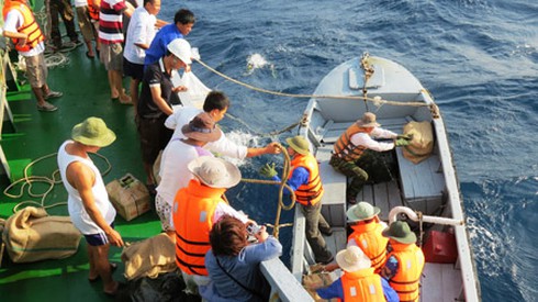 Tết trên “nhà giàn cổ” - ảnh 4
