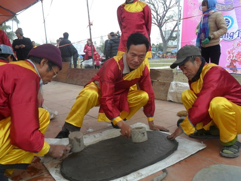 Chơi pháo đất ở đền Trần Thái Bình - ảnh 3