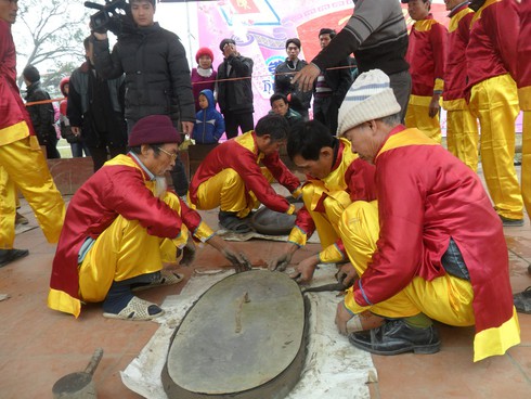 Chơi pháo đất ở đền Trần Thái Bình - ảnh 11