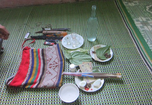 Sự thật thầy mo có lá “bùa công danh” ở miền Tây xứ Thanh - ảnh 2