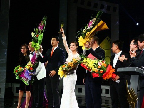 Ngắm dàn sao Việt trên thảm đỏ Cánh diều vàng - ảnh 16