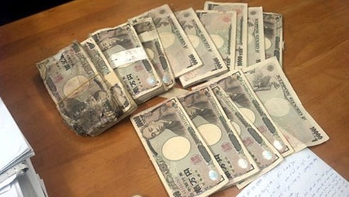 Sài Gòn: Mua đồng nát được 5 triệu Yên trong loa cũ - ảnh 1