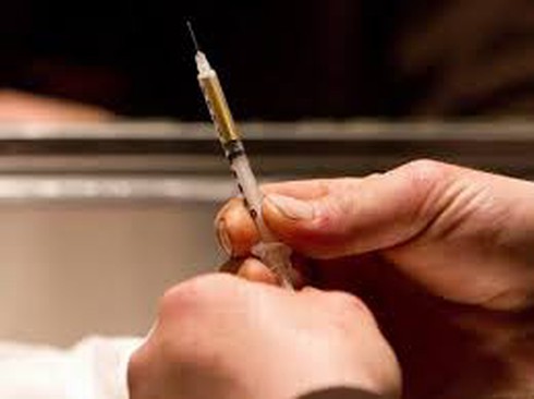 Trộm cắp, bị tạm giữ, dùng kim tiêm đe dọa bảo vệ để tẩu thoát - ảnh 1