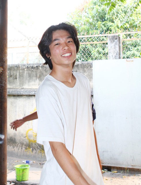 Gặp gỡ chàng trai giữ xe 17 tuổi lấy nước mắt khán giả The X-factor - ảnh 1