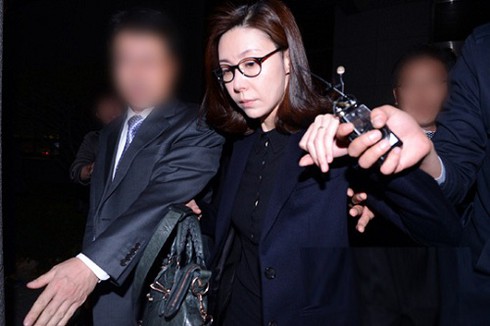 Á hậu Hàn lộ vẻ mệt mỏi sau phiên tòa xử bán dâm - ảnh 4