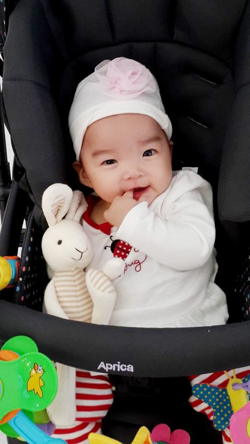 Ngắm con gái Xuân Lan đáng yêu lần đầu đi chơi - ảnh 5