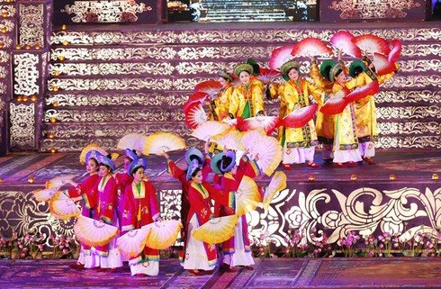 Lễ Khai mạc Festival Huế 2014: Ấn tượng và hấp dẫn - ảnh 2