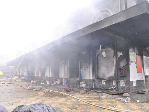 Khởi tố vụ án và bị can trong vụ cháy chợ Phố Hiến - ảnh 1