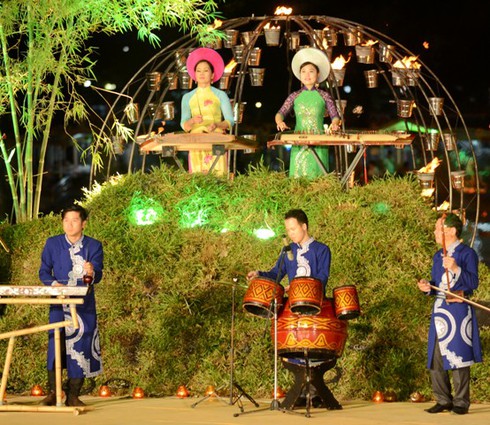 Sông Hương luyến lưu giã bạn... - ảnh 4