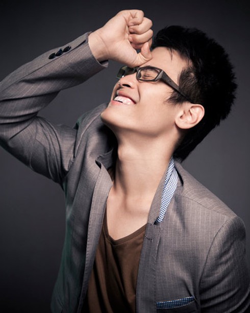 Hà Anh Tuấn: Áp lực khi song ca với cô Khánh Ly - ảnh 1