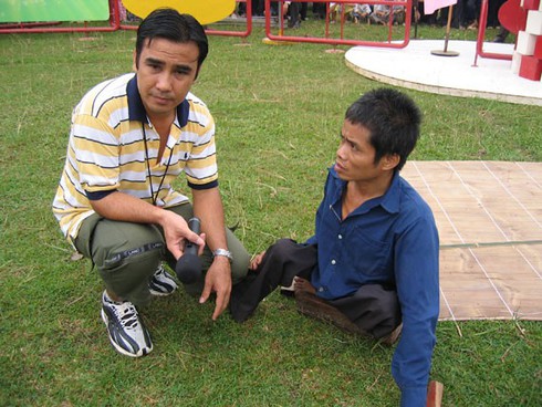 Quá khứ cơ cực lận đận của MC điển trai Quyền Linh - ảnh 7