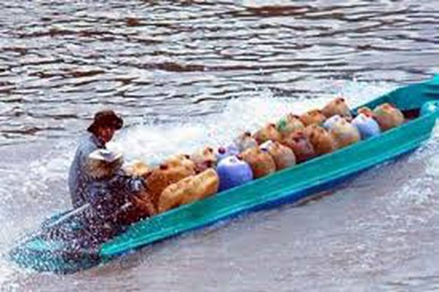 Bắt tàu chở 12 ngàn lít dầu DO không giấy tờ - ảnh 1