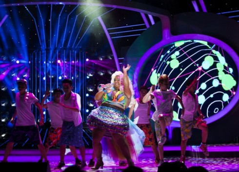 Những màn hóa thân ấn tượng trong Gương mặt thân quen 2014 - ảnh 5