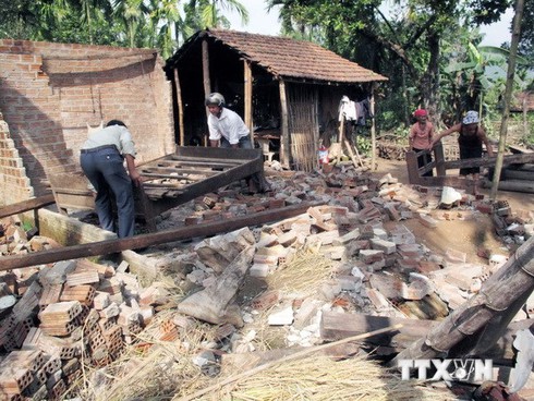 Hai người bị thương sau trận gió lốc lúc nửa đêm tại Lai Châu - ảnh 1
