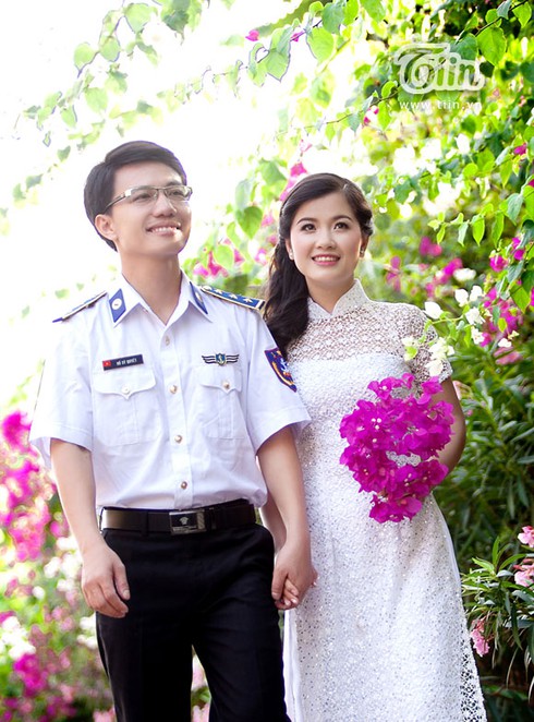 Cảm động chuyện tình của chàng Cảnh sát biển - ảnh 14