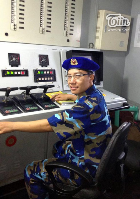 Cảm động chuyện tình của chàng Cảnh sát biển - ảnh 20
