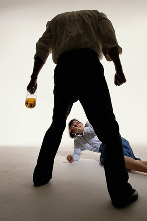 Hai lần mang thai ngoài ý muốn vì bị chồng cưỡng bức tình dục - ảnh 1