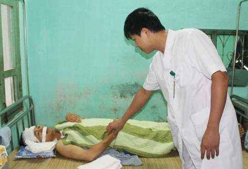 Bắc Giang: Vợ chém chồng rồi treo cổ tự tử - ảnh 1