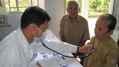 Kỷ luật bác sĩ từ chối nhận chức phó giám đốc sở - ảnh 1