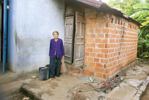 Lý Sơn: Nghịch lý người nghèo từ chối tiền hỗ trợ xây nhà - ảnh 1