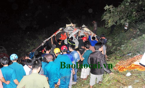 Trắng đêm cứu nạn nhân vụ tai nạn thảm khốc ở Lào Cai - ảnh 9