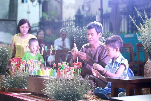 Xuân Bắc, Thúy Hằng, Tấn Minh háo hức dự trung thu đậm chất Việt - ảnh 5