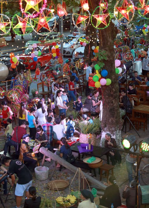 Xuân Bắc, Thúy Hằng, Tấn Minh háo hức dự trung thu đậm chất Việt - ảnh 9