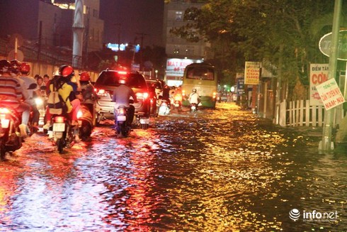 Tin nóng sáng 11/10: Hà Nội tắc nghẽn nửa đêm, Sunrise 689 đã cập bờ - ảnh 5