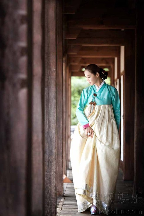 Những bức ảnh cưới đẹp như phim cổ trang của Chae Rim - Cao Tử Kỳ - ảnh 5