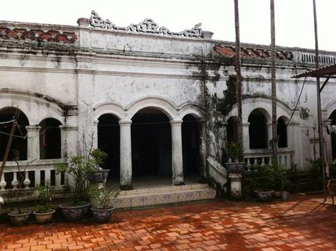 Khám phá ngôi nhà trát bằng mật mía, giá chục tỷ trên đảo Quan Lạn - ảnh 1